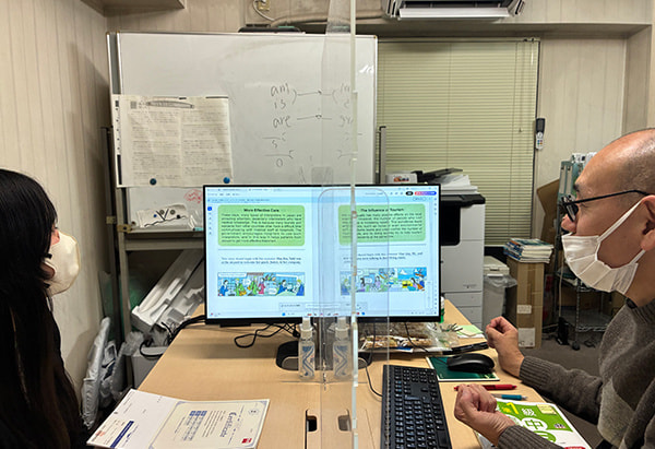 高校生向けマンツーマン指導の風景写真